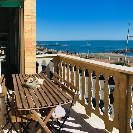 Casa Al Mare Lejlighed Lido di Ostia Eksteriør billede
