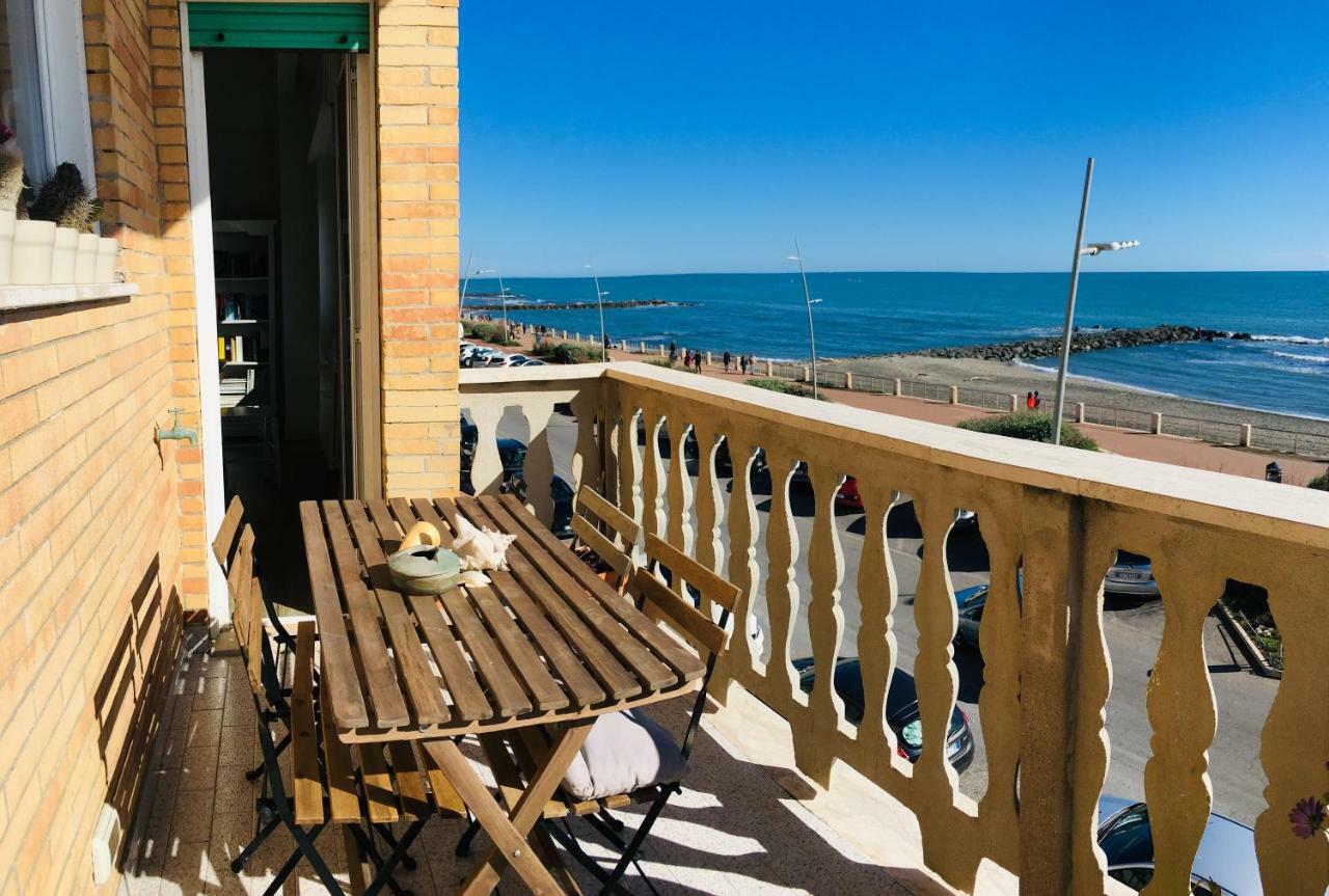 Casa Al Mare Lejlighed Lido di Ostia Eksteriør billede